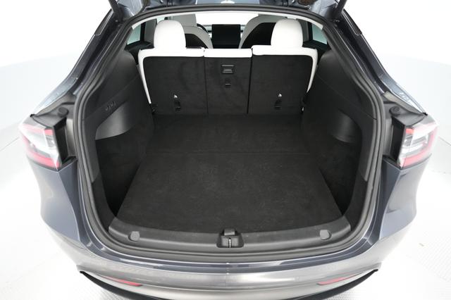 2020 Tesla Model Y — photo 6 of 21