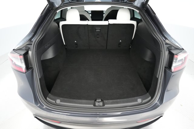 2020 Tesla Model Y — photo 6 of 21