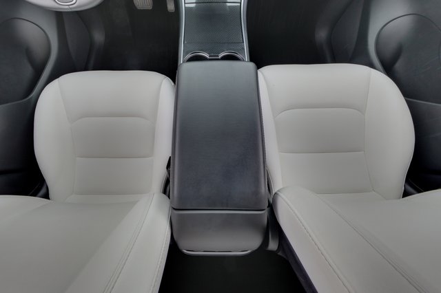 2020 Tesla Model Y — photo 19 of 21