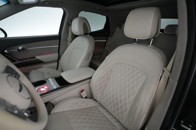 2023 Genesis GV60 — photo 3 of 22