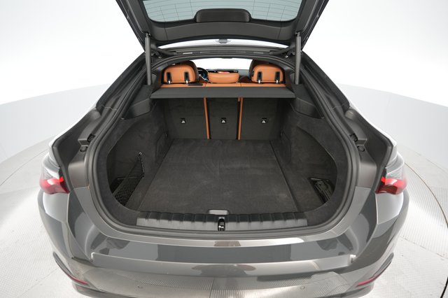 2023 BMW i4 — photo 6 of 22