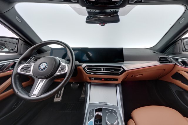 2023 BMW i4 — photo 20 of 22