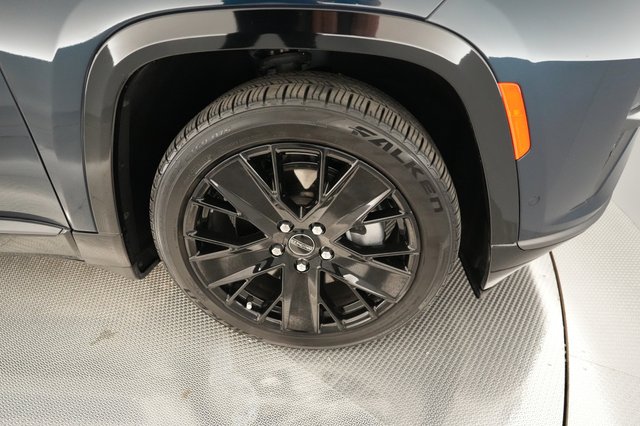 2024 Jeep Wagoneer S — photo 15 of 24