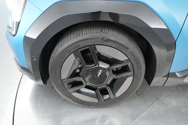 2024 Kia EV9 — photo 14 of 21