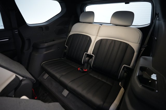 2024 Kia EV9 — photo 18 of 21