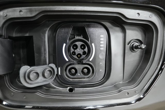 2025 Jeep Wagoneer S — photo 8 of 26