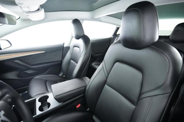 2022 Tesla Model 3 — photo 3 of 26