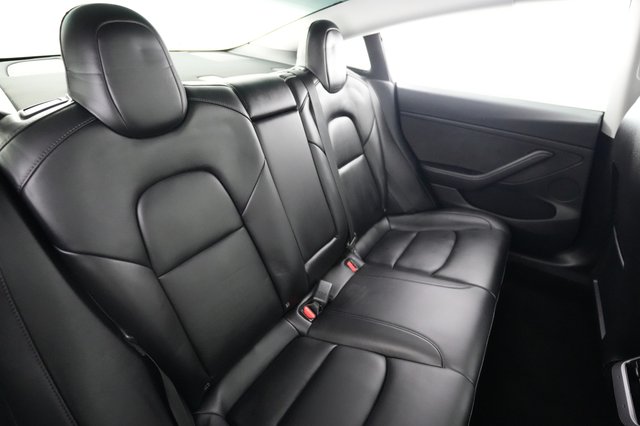 2022 Tesla Model 3 — photo 4 of 26