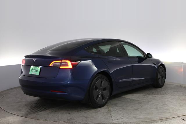 2022 Tesla Model 3 — photo 2 of 26