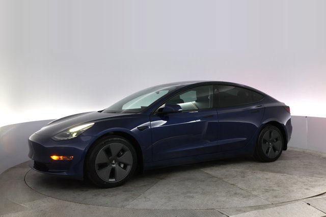2022 Tesla Model 3 — photo 14 of 26