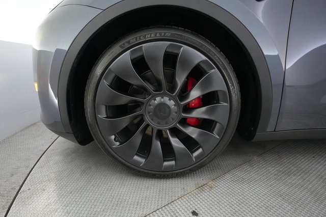 2023 Tesla Model Y — photo 15 of 22