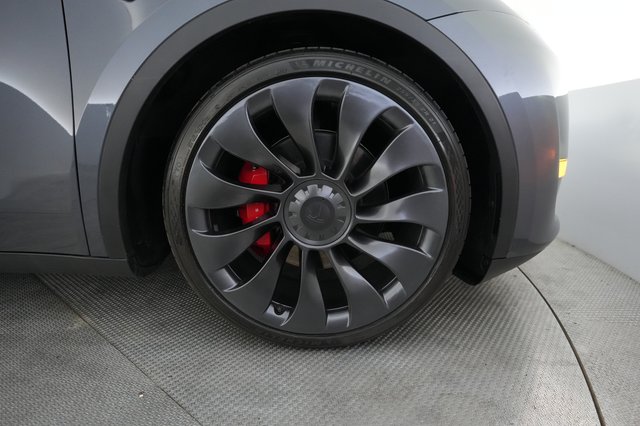 2023 Tesla Model Y — photo 16 of 22
