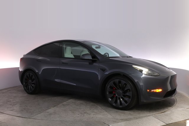 2023 Tesla Model Y — photo 11 of 22