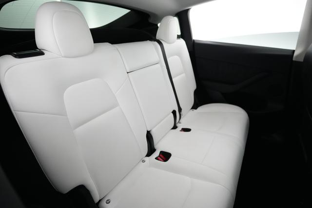 2023 Tesla Model Y — photo 4 of 22