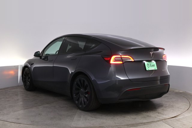 2023 Tesla Model Y — photo 13 of 22