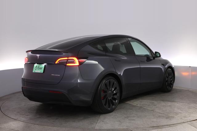 2023 Tesla Model Y — photo 2 of 22