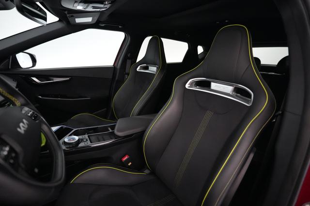 2023 Kia EV6 — photo 3 of 22