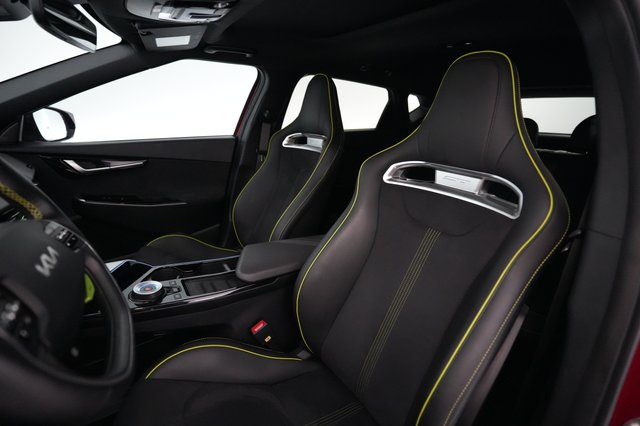 2023 Kia EV6 — photo 3 of 22