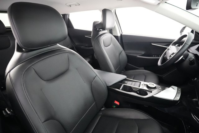 2024 Kia EV6 — photo 18 of 26