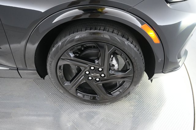 2024 Chevrolet Equinox EV — photo 13 of 21