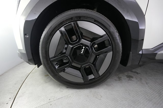 2024 Kia EV9 — photo 15 of 26