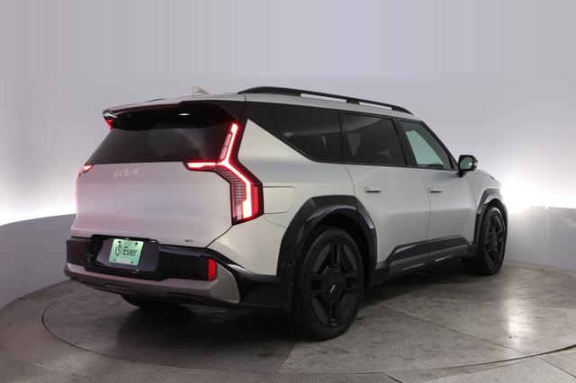 2024 Kia EV9 — photo 2 of 26