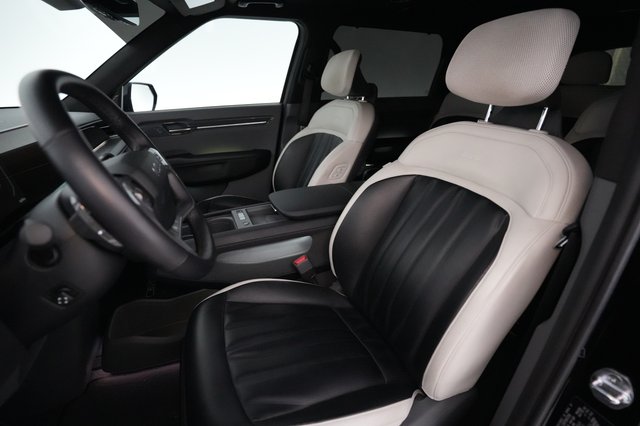 2024 Kia EV9 — photo 3 of 21