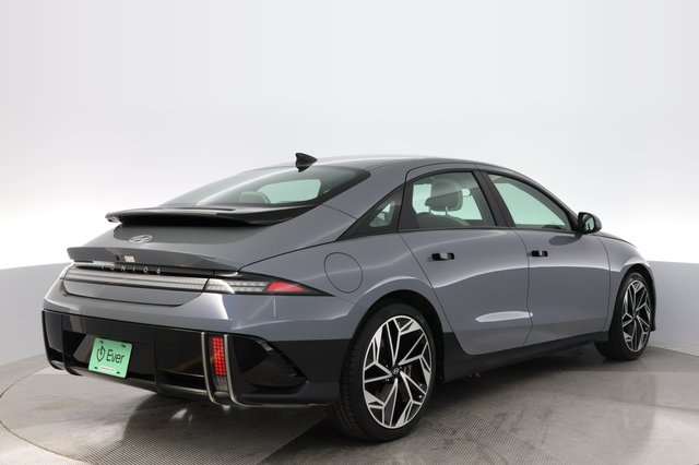 2024 Hyundai IONIQ 6 — photo 2 of 24