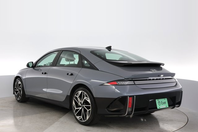 2024 Hyundai IONIQ 6 — photo 13 of 24