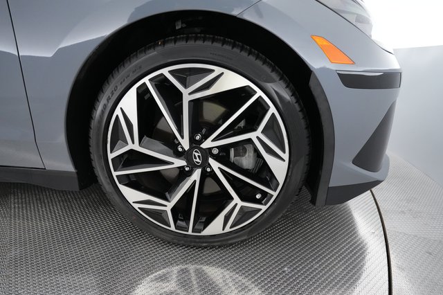 2024 Hyundai IONIQ 6 — photo 7 of 24