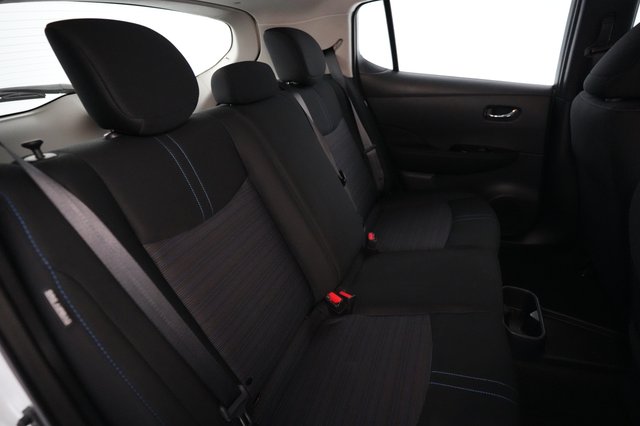 2025 Nissan LEAF — photo 4 of 22