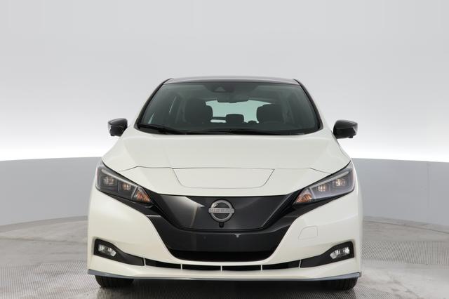 2025 Nissan LEAF — photo 9 of 22