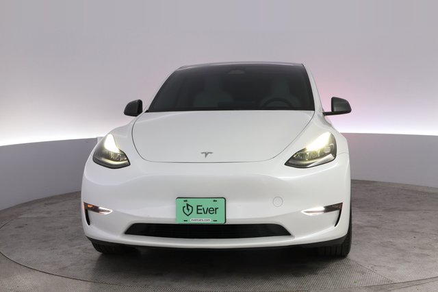 2023 Tesla Model Y — photo 9 of 21
