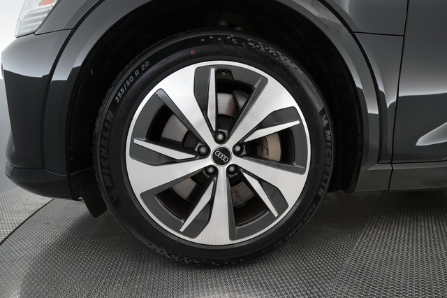 2024 Audi Q8 e-tron — photo 16 of 26