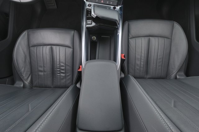 2024 Audi Q8 e-tron — photo 22 of 26