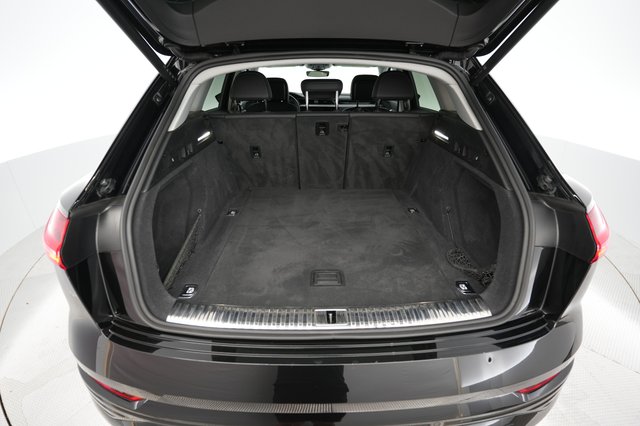 2024 Audi Q8 e-tron — photo 6 of 26