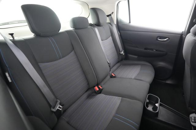 2024 Nissan LEAF — photo 4 of 25
