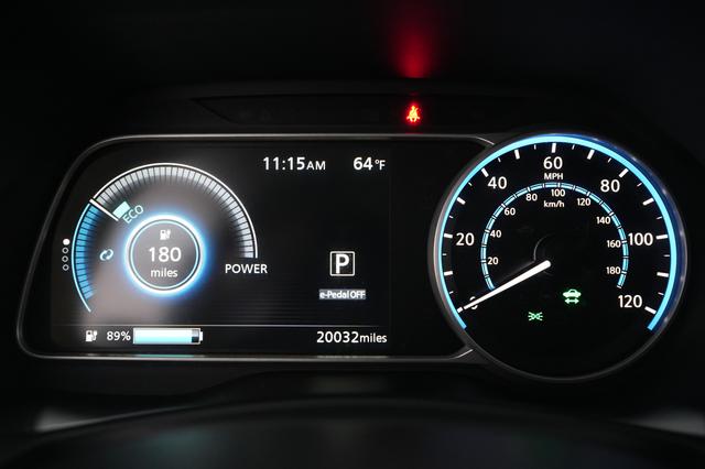 2024 Nissan LEAF — photo 5 of 25