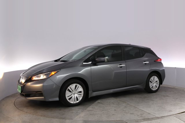 2025 Nissan LEAF — photo 14 of 22