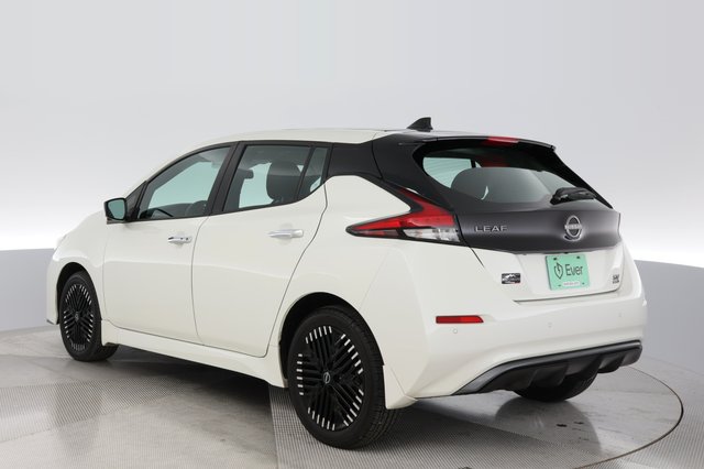 2024 Nissan LEAF — photo 11 of 19