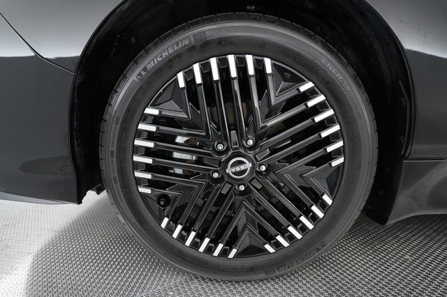 2024 Nissan LEAF — photo 13 of 23