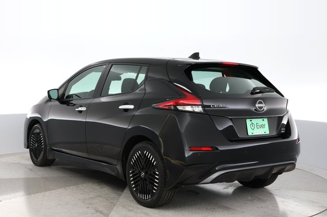 2024 Nissan LEAF — photo 11 of 23