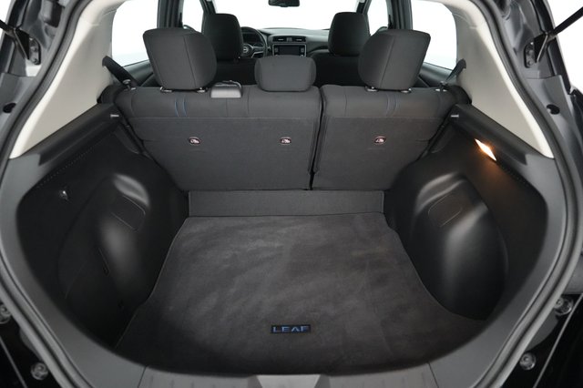 2024 Nissan LEAF — photo 6 of 23
