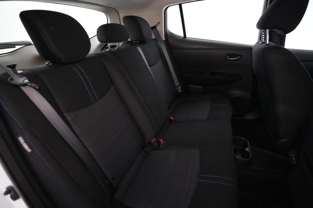 2024 Nissan LEAF — photo 4 of 22