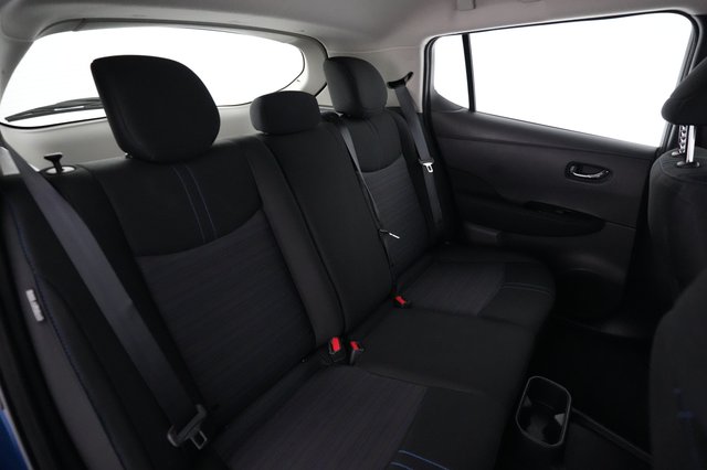 2024 Nissan LEAF — photo 4 of 21
