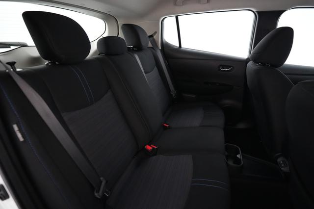 2024 Nissan LEAF — photo 4 of 20