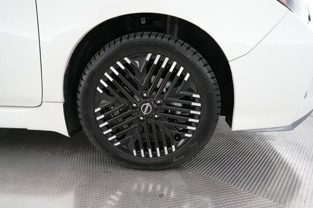 2024 Nissan LEAF — photo 13 of 20