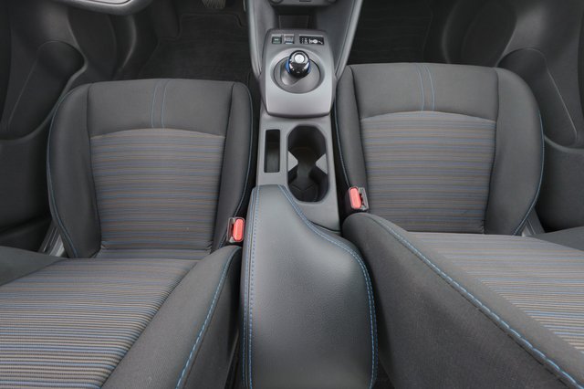 2025 Nissan LEAF — photo 21 of 22