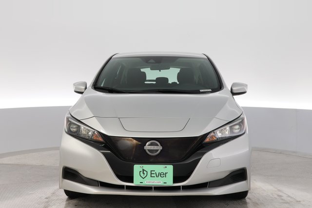 2025 Nissan LEAF — photo 9 of 20