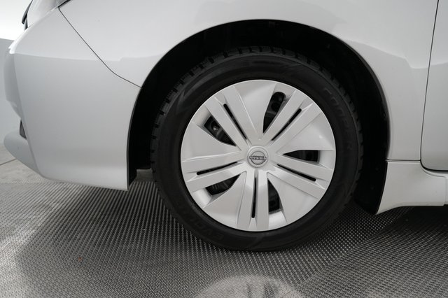 2025 Nissan LEAF — photo 16 of 20